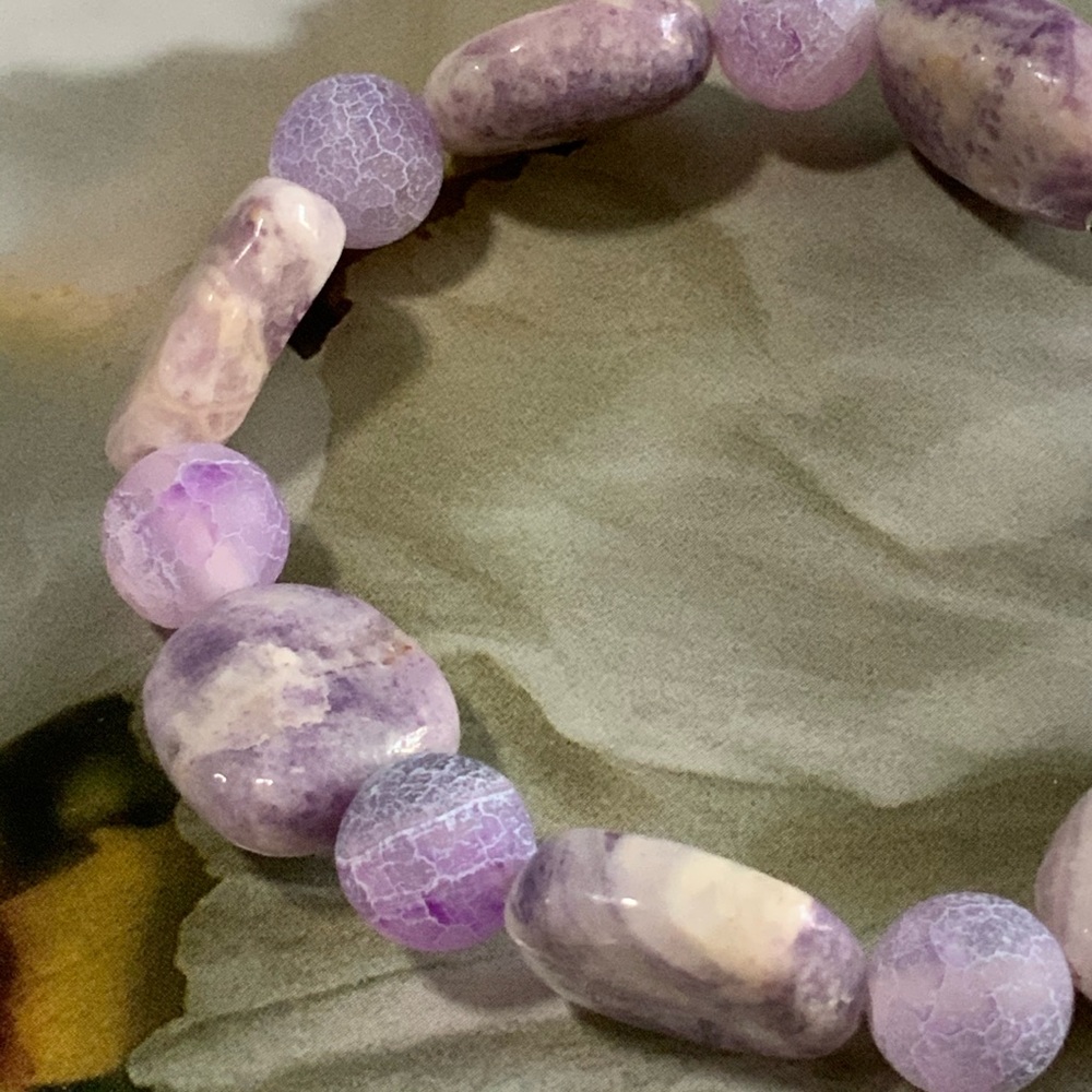 Handcrafted Amethyst & Heat Cracked Agate Gemstone Stretch Bracelet - Picture 7 of 14